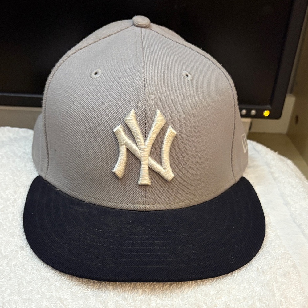 Kith Gray and Black NY Logo Cap